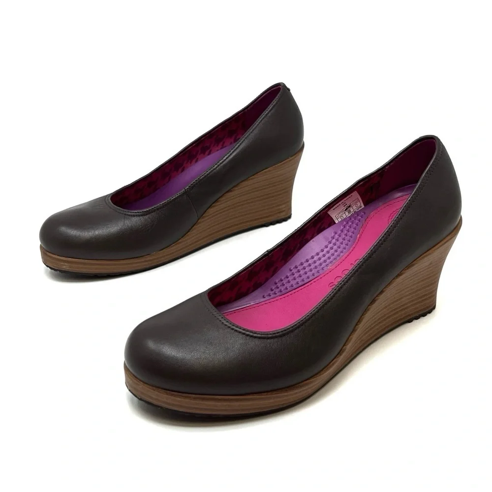 Crocs Walnut Brown Wedge Heel Size 9 Platform Pump Leather Closed Round Toe